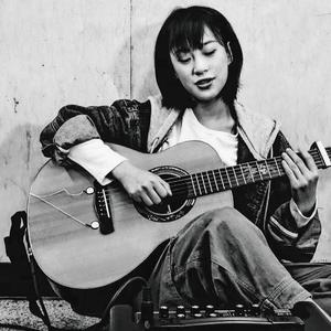 丰满少妇成人kTV
